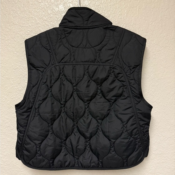 QUINCE Black Featherless Quilted Puffer Vest Size Small - Picture 4 of 16
